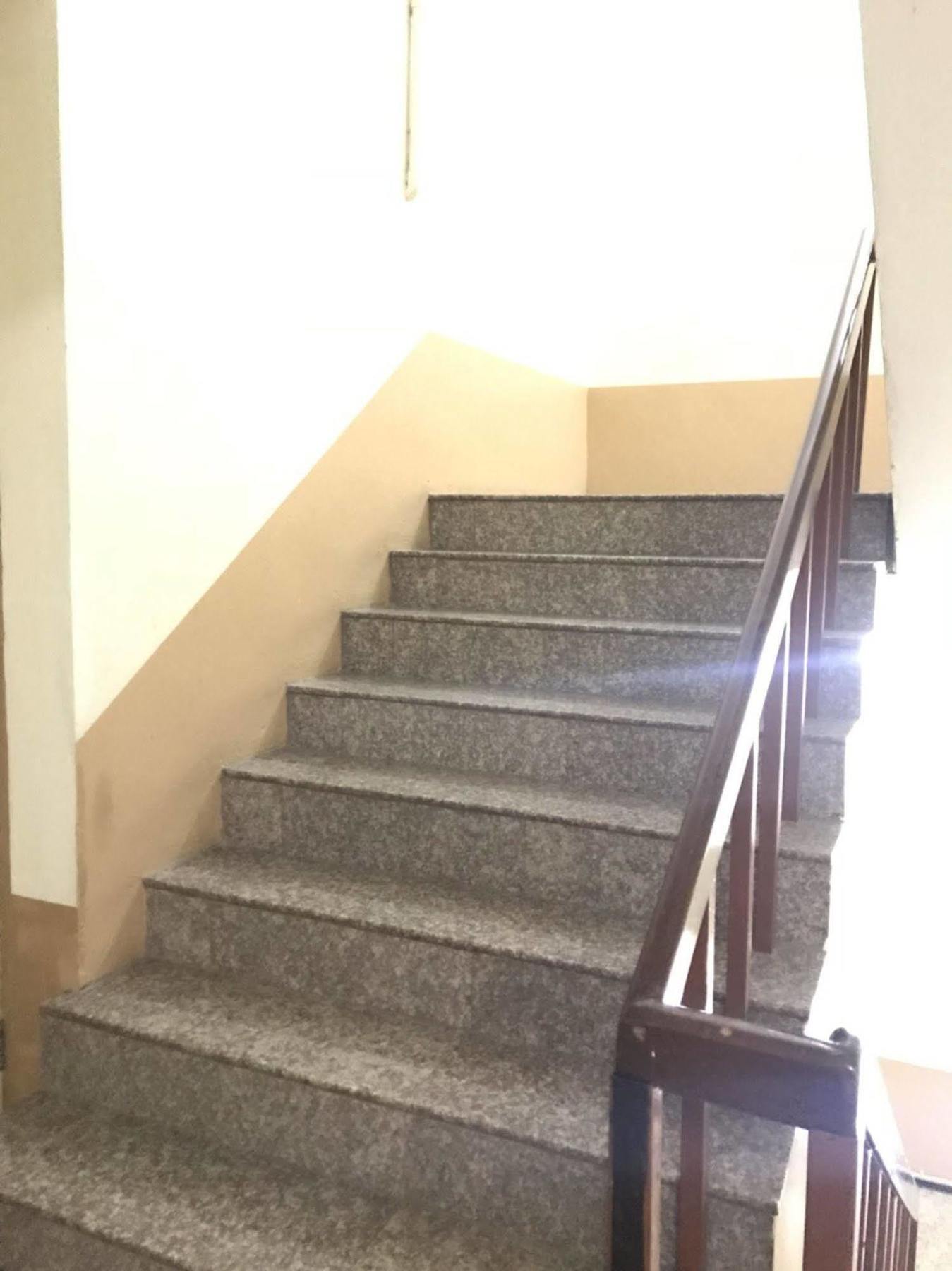 Oyo 75494 President Apartment Pattaya Luaran gambar